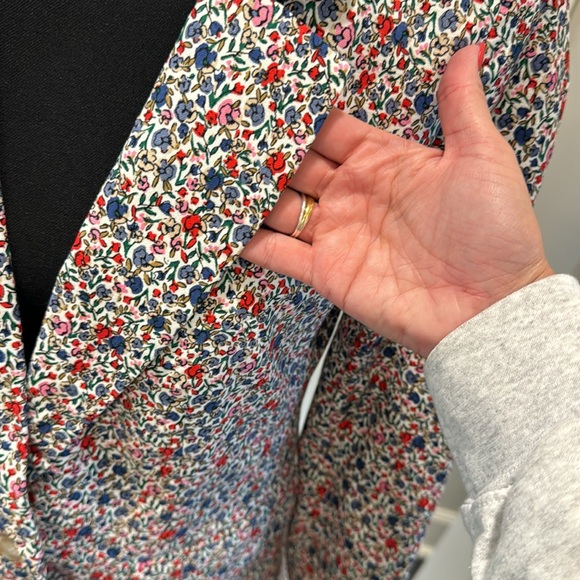 Loft Floral Blazer—Size 4 - Picture 4 of 4